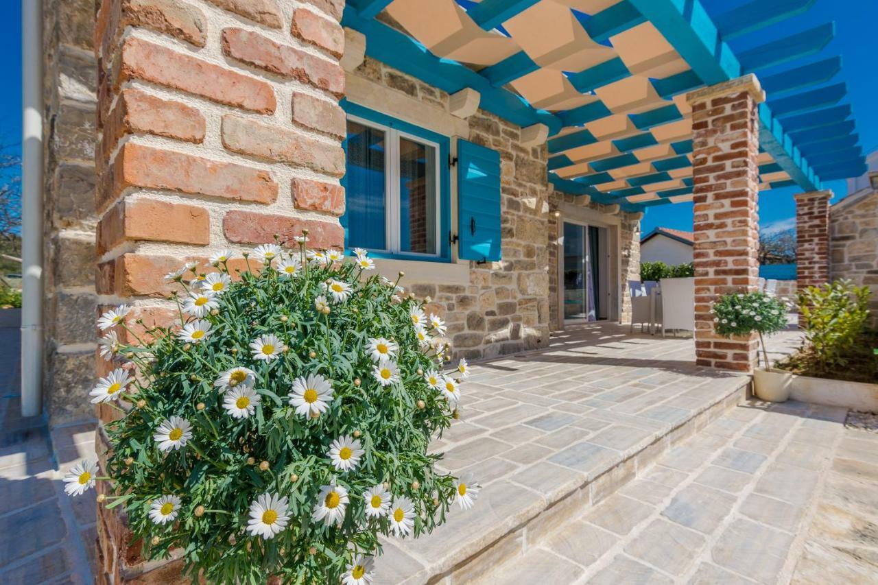 Villa Đelozija Sukošan Esterno foto