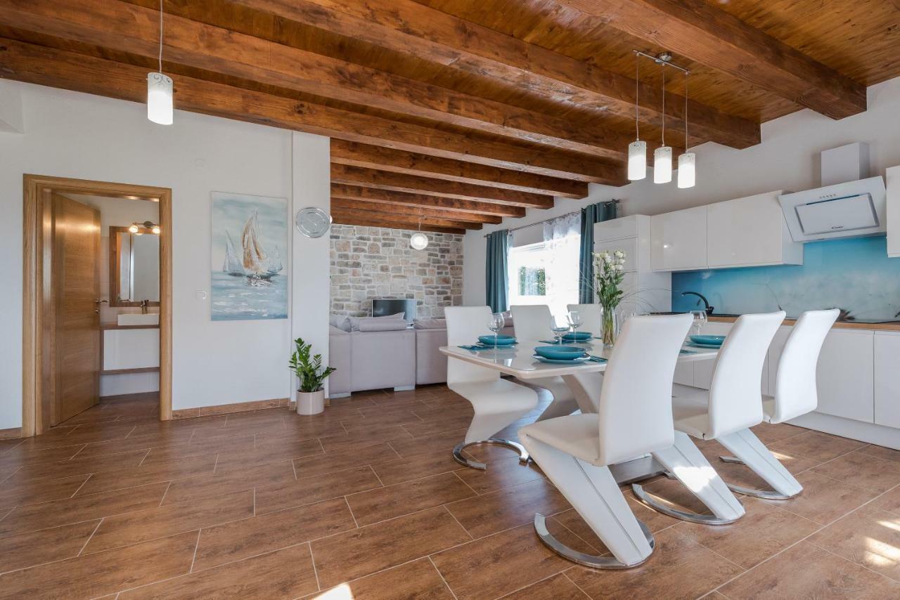 Villa Đelozija Sukošan Esterno foto