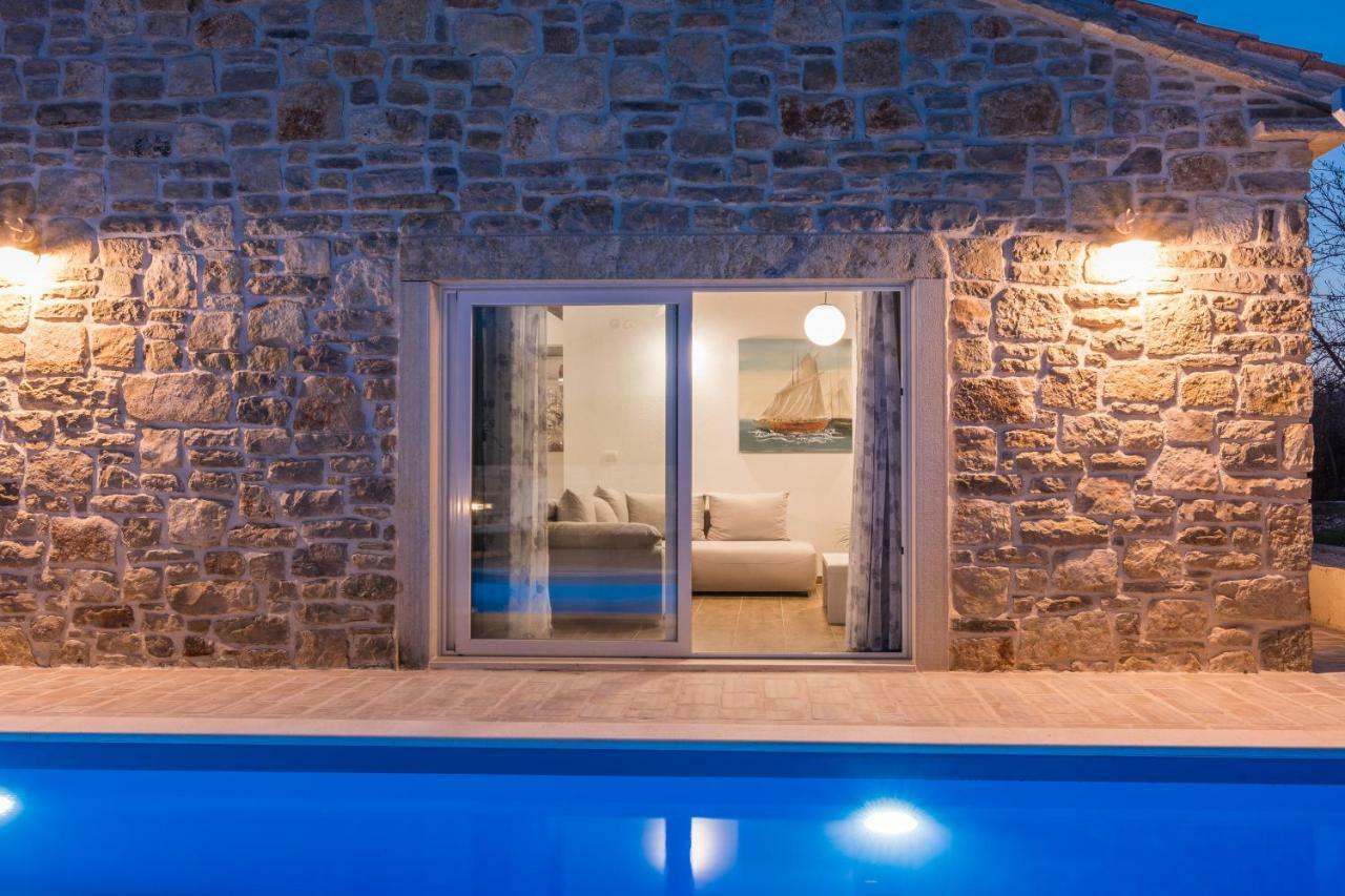 Villa Đelozija Sukošan Esterno foto
