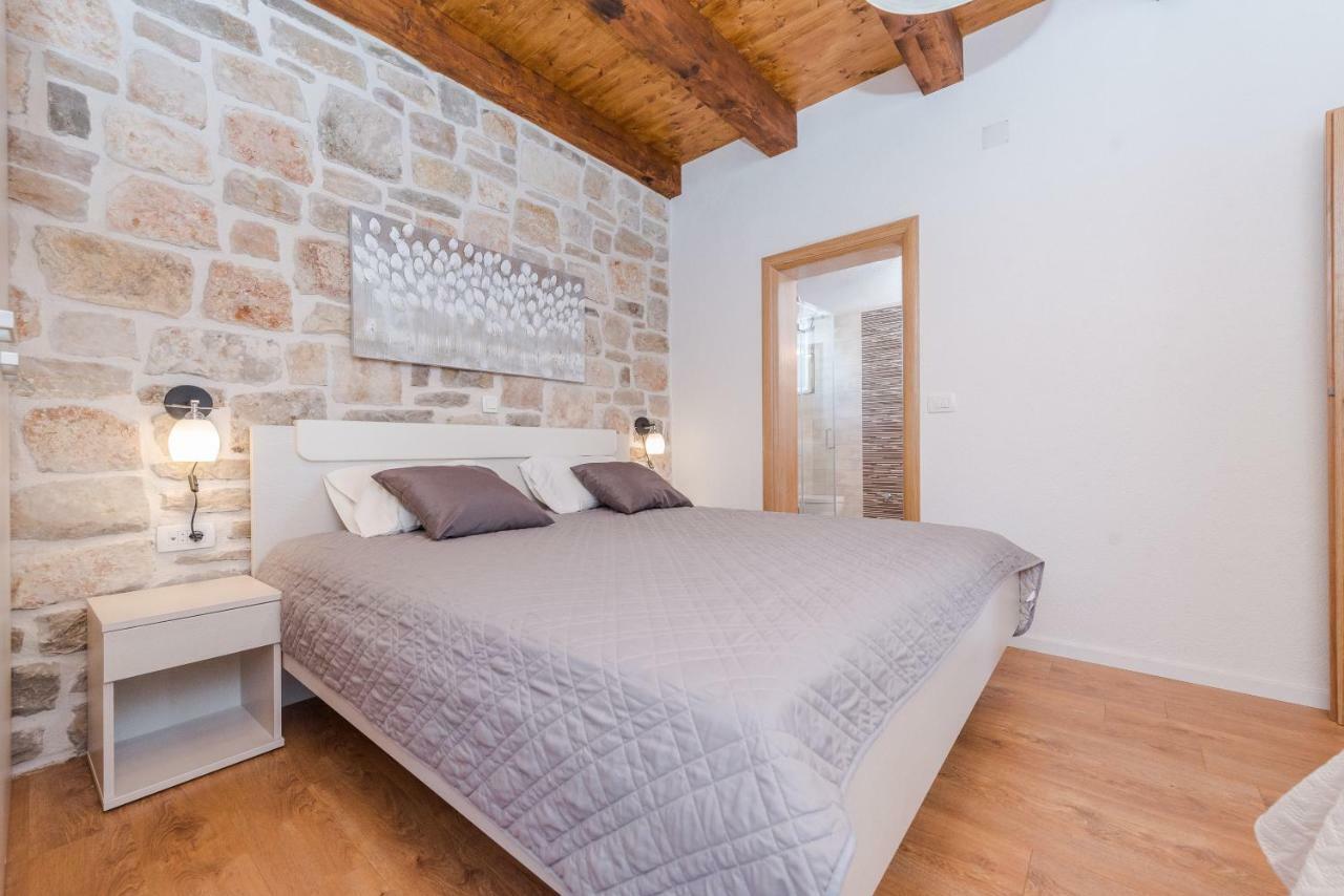Villa Đelozija Sukošan Esterno foto