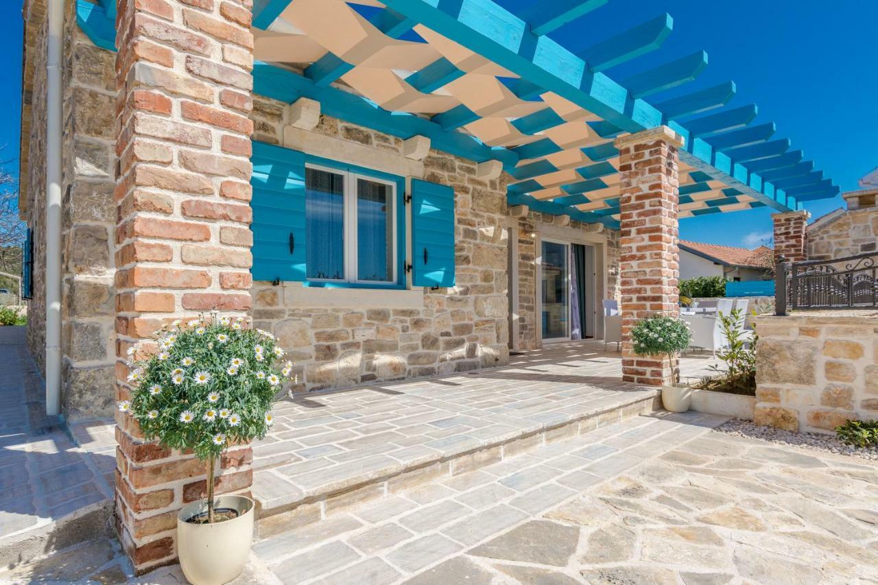 Villa Đelozija Sukošan Esterno foto