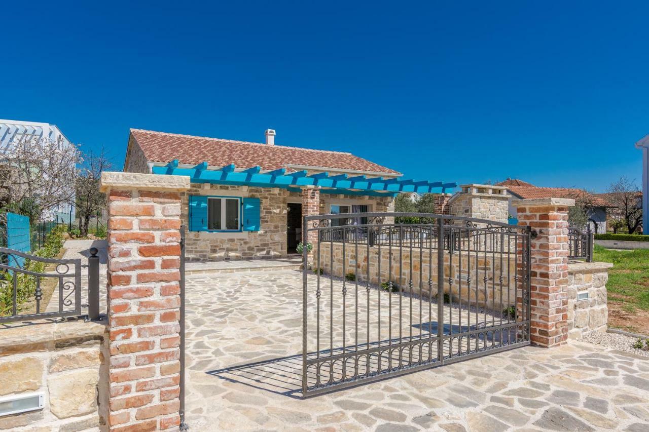 Villa Đelozija Sukošan Esterno foto