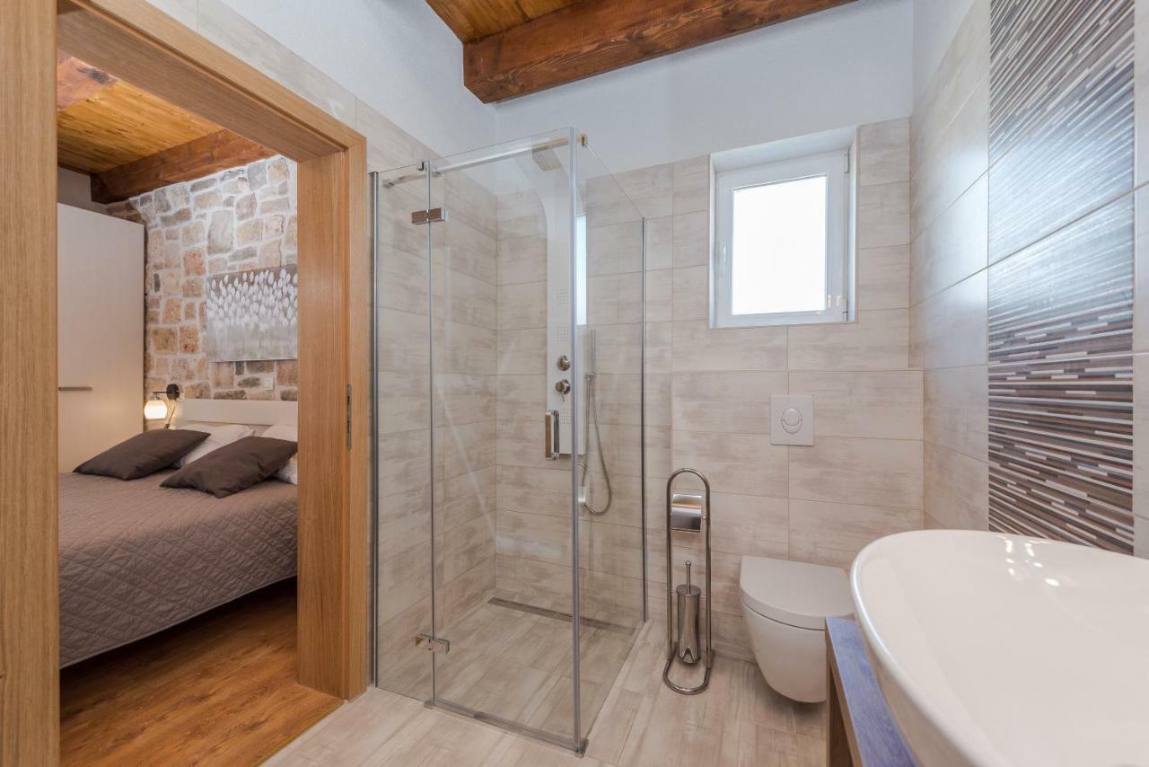 Villa Đelozija Sukošan Esterno foto