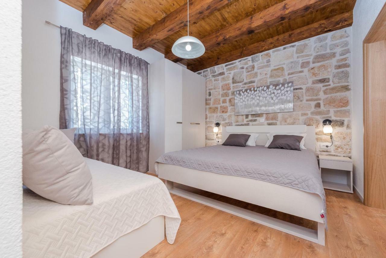 Villa Đelozija Sukošan Esterno foto