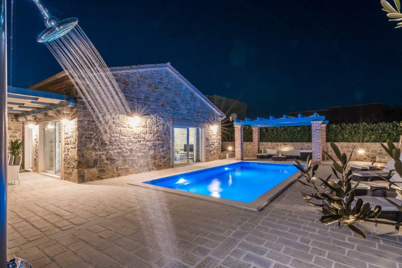 Villa Đelozija Sukošan Esterno foto