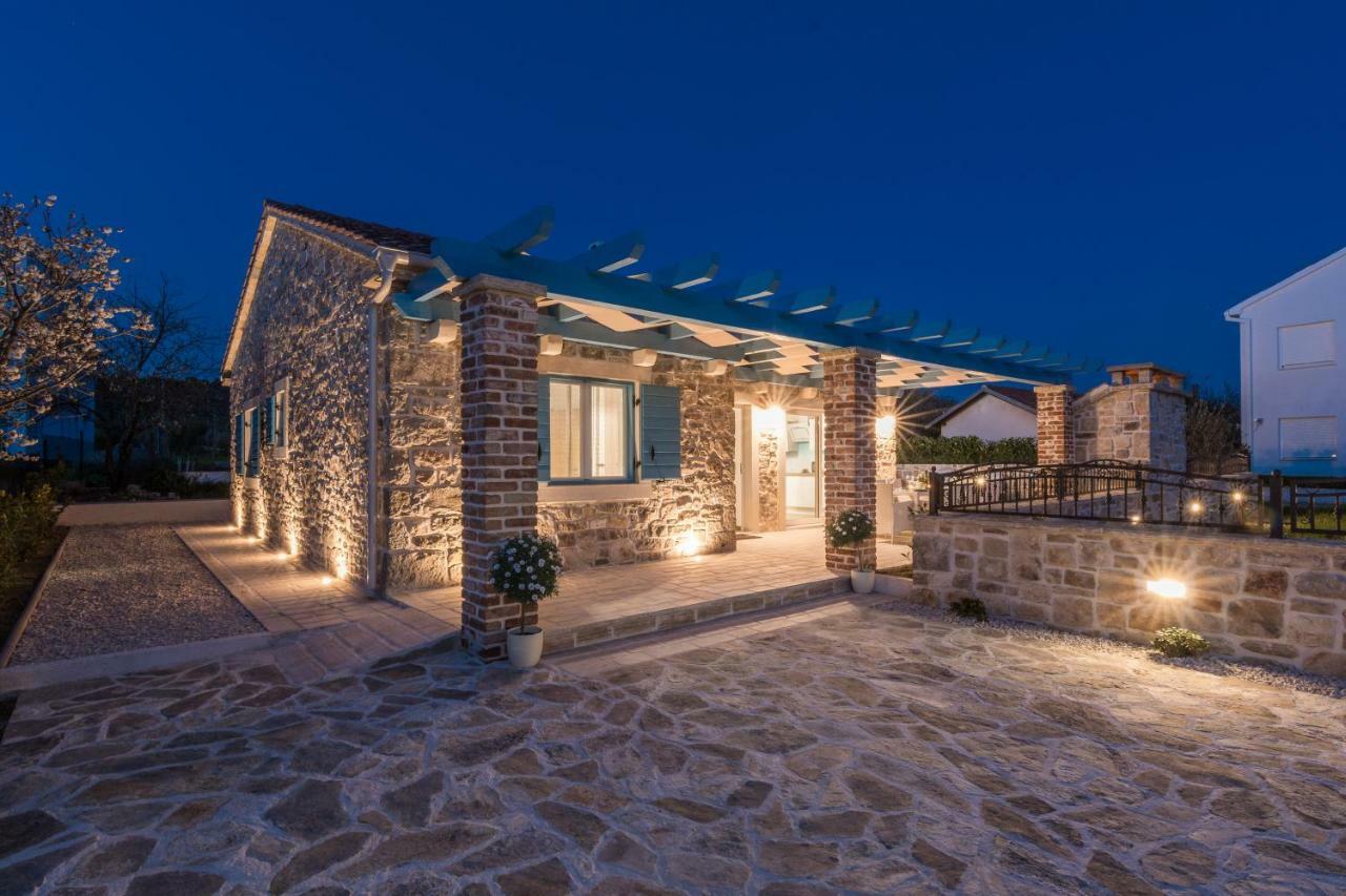 Villa Đelozija Sukošan Esterno foto